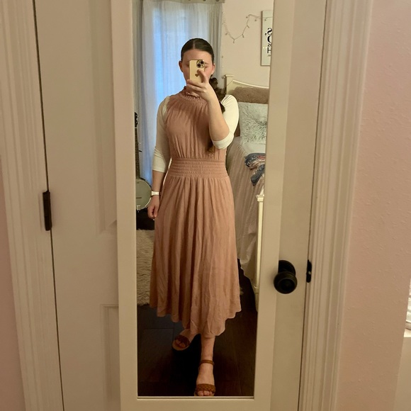 Pink Cinched Dress - Picture 4 of 4